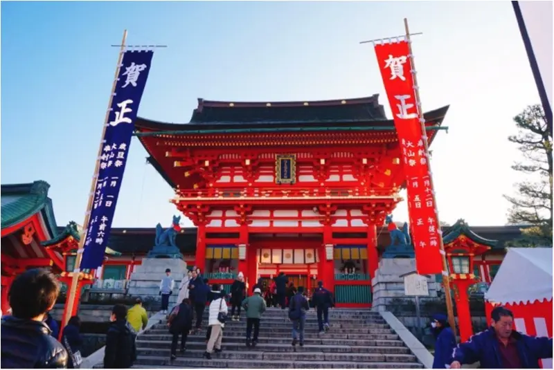 初詣人気ランキングでNO.1‼︎全国で3万社を超える稲荷神社の総本宮で今年の初詣♪_1