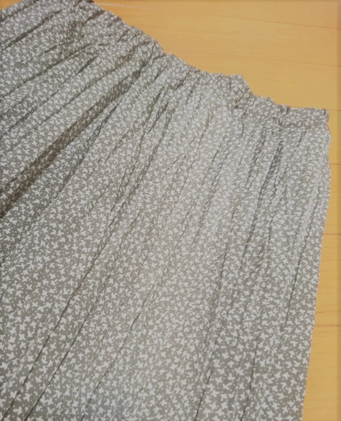 夏のセール戦利品! 秋にも着回せる小花柄プリーツスカート【SamansaMos2】_1