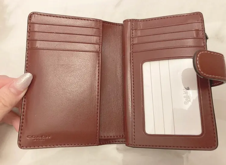 【20代女子の愛用財布】LOUIS VUITTONの長財布×COACHのミニ財布を使い分け♡_5